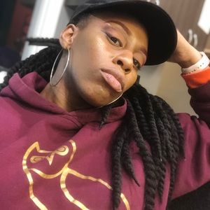 Meet your Posher, Candace